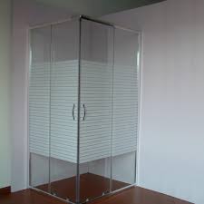 Da leroy merlin, trovi la nostra selezione di 5 prodotti al miglior prezzo, su un'ampia scelta di marchi e referenze, disponibili in negozio o consegnati rapidamente a casa tua. Box Doccia Rettangolare Scorrevole Sirio 70 X 90 Cm H 190 Cm In Vetro Spessore 4 Mm Serigrafato Cromato Leroy Merlin