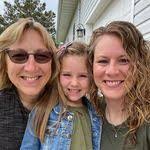 Shelley Sipes's Instagram, Twitter & Facebook