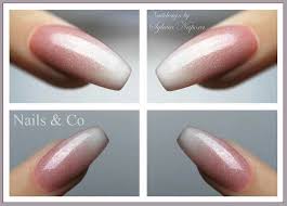 Babyboomer Nageldesign Zeichnet Sich Durch Seinen Fliessenden Verlauf Von Der Weissen Frenchspitze Bis Zum Milchigen Na Baby Boomer Nageldesign Chanel Nagellack