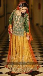 Pin By Noshila Naeem On Mahandi Dresses Pakistani Wedding Dresses Pakistani Mehndi Dress Pakistani Bridal Couture