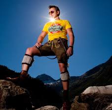 Drunt im toi meine diandalan schreits amoi i bin a volksrock'n'roller a lederhosnjodler, ahaa i am a volksrock'n'roller me and my harmonika weil mir des herz auf geht wenn jung und oit vor mir im trochtngwandl steht und i. Andreas Gabalier Aktuelle News Nachrichten Zum Sanger Welt