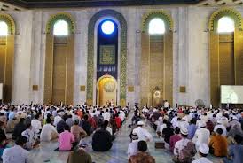 Ia merasa hina dan tidak layak menghadap tuhan. Masjid Jarang Di S Way