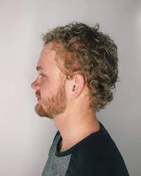 Having embraced his natural curly hair for over a decade while living in 5 countries, rogelio has learnt a thing or two along the way. 29 Of The Best Curly Hairstyles For Men Haircut Ideas