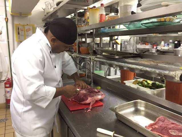 Simm tem vaga para cozinheiro, auxiliar de cozinha, subgerente de restaurante e outras; lista | G1