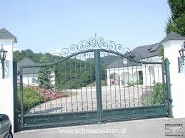 Einfahrtstor Metall Bogen Schwarz Grun Gold Schnorkel Einfahrt Einfahrt Tor Einfahrtstor