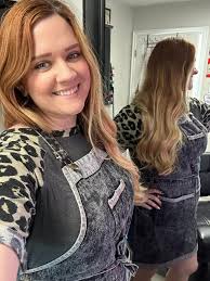 Hello, my name is Rachel Rayburn and I've been doing hair and nail services  for 11 years! I've been new-ish to the area for almost 2 years and I'm  looking to get