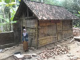 Sementara itu, hingga minggu (27/6/2021), video ini sudah ditonton sebanyak lebih dari 12 juta kali di tiktok. Rumah Gubuk Sederhana