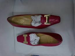 Le spécialiste de la chaussure italienne de luxe et des costumes haute couture. Chaussures Italiennes Home Facebook