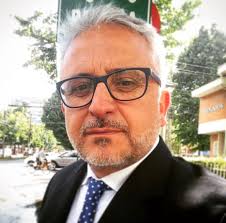 Hi all! I just wanted to introduce myself and share a photo I took. Ed and  Sue.