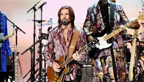 En una presentación especial celebrada en la sala de ensayos de juanes en. Juanes Copatrocina Una Beca Para Licenciatura En Berklee Musica Nndc Espectaculos Correo
