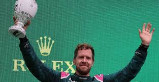 De esta manera y a través del estoy muy orgulloso de decir que seré piloto de aston martin en 2021. 2qnmed1ocxqh4m
