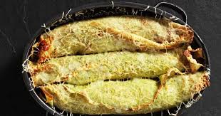 Gerollte Krauterpalatschinken Mit Fleischfulle Rezept Lebensmittel Essen Rezepte Palatschinken Rezept