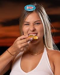 Betsy Rizzo's Instagram, Twitter & Facebook