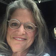 What are some good boarding facilities for dogs near East Aurora?