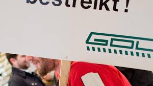 Halb deutschland regt sich über den bahnstreik auf. Bahn Streik Pressestimmen Zum Bahnstreik Die Spinnt Die Gdl Augsburger Allgemeine