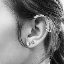 Double Piercing D Helix Bijoux Basiques En Acier Chirurgical Pour Zero Allergie Te Une Parfaite Ci Earings Piercings Circle Earrings Studs Cute Ear Piercings