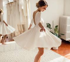 Von york bis zu den haute couture shows in paris: Labude Koeln Kurzes Brautkleid Becky Mit Tiefem Ruckenausschnitt Standesamtliche Trauung Kleid Braut Brautkleid