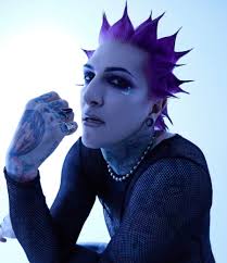 Veronica June (@veronica_june)