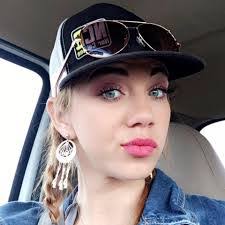 Sarah Talley's Instagram, Twitter & Facebook