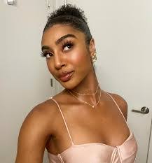 Kayla Goode's Instagram, Twitter & Facebook