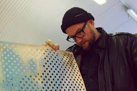 Banksy has returned to the london underground with a piece encouraging people to wear a face mask. D Face Reflects On His First Collaboration With Banksy Banksy Reflection Face