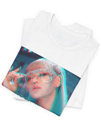 Lisa Shirt's Instagram, Twitter & Facebook