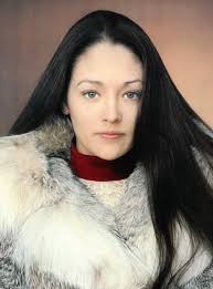 We are so old that this beautiful young girl who played Juliet has just  passed away at 73 years old! How can that even be possible? ￼