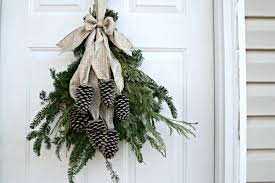 The pine cone collection is a soft, cotton woven burlap in a natural tan color with a stenciled pattern of pine cone sprigs. How To Make A Pine Cone Wreath For Christmas