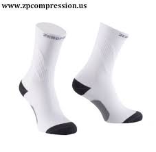 The Zeropoint Compression Crew Socks For Men Bolster More Than 30 Muscles In Your Feet They Will Empower Y Compression Wear Compression Crew Socks How To Wear