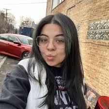 Ruby Curl's Instagram, Twitter & Facebook