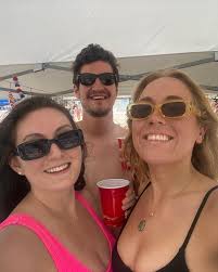 Daniel Holcomb (@danielhallowcoumb) · Instagram photos and Reels