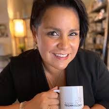 Karen Kleiner's Instagram, Twitter & Facebook