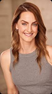 This song by @lolakirke is the absolute best morning mantra. I highly  recommend ❤️‍🔥😜❤️‍🔥. 🧘🏼‍♀️ Last week was a bit tumultuous so this  feels right😉. A few untouched headshots that have been living