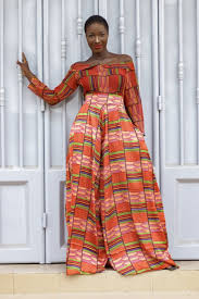 inspiration pinterest dans votre cuisine, les placards débordent et la place manque pour ranger les provisions. Chiffon Top Silk Pants Back Closure African Inspired Fashion African Fashion Dresses African Print Fashion