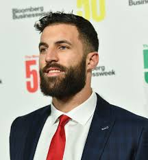 El portal señaló que no es la primera vez que la mexicana y el jugador se dejan ver juntos en público, recientemente acudieron a una exclusiva fiesta para celebrar el cumpleaños del multimillonario jamie reuben. By Building A Better Lacrosse League Paul Rabil Is Leading A Revolution One37pm