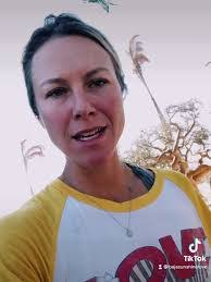 Alana Logan's Instagram, Twitter & Facebook