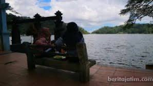 Telaga ini bisa dikunjungi setiap harinya, baik hari biasa maupun akhir pekan. Pedagang Antusias Ujicoba New Normal Di Telaga Ngebel Ponorogo Beritajatim Com