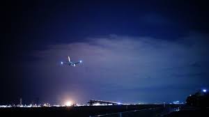 羽田空港着陸数分前 城南島海浜公園 風景 雲 夜空