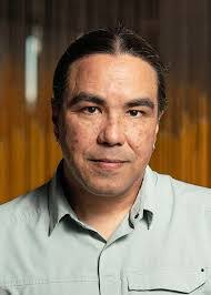 Elin Martin's Instagram, Twitter & Facebook