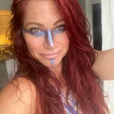 A warm welcome, 2025.