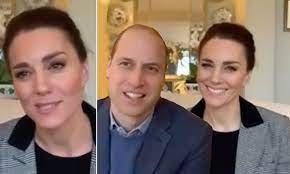 Aug 01, 2021 · kate middleton vegetarian 'spicy' curry recipe. Back To Business Kate Middleton Dons A Smart Grey Blazer For Her First Engagement Of 2021 Daily Mail Online