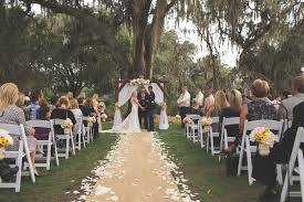 Cross Creek Ranch Is An All Inclusive Outdoor Weddingvenue Located In Dover Florida For Informa Elegant Wedding Venues Wedding Venues Rustic Elegant Wedding