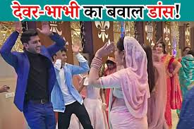 देवर-भाभी ने शादी में किया गजब का डांस, डीजे फ्लोर पर ढाया कहर! देखते ही  देखते वायरल हो गया ये Video - Devar Bhabhi Dance Video Devar Bhabhi Dance  on Sapna Choudhary