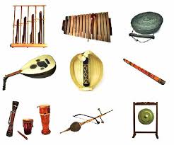 Bentuk dari burdah atau oku yaitu mirip dengan gendang tetapi dengan ukuran yang lebih besar jika dibandingkan dengan gendang pada umumnya. Macam Macam Alat Musik Tradisional Dan Gambarnya Cilacap Klik