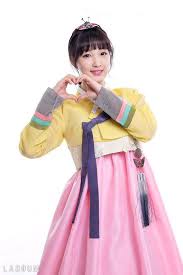 K Pop Idols Wish Viewers A Happy Lunar New Year With Special Photos And Videos Happy Lunar New Year Kpop Girls Korean Traditional Dress
