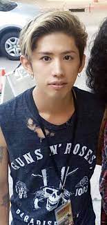 one ok rock おしゃれまとめの人気アイデア pinterest lulu uthunk ワンオク taka 髪型 taka 髪型 ロックのヘアスタイル