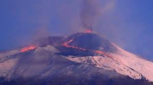 Whatsapp +39 3207818434 partenza tutti i giorni anche festivi. L Etna Ancora In Eruzione Che Cosa Sta Succedendo La Stampa