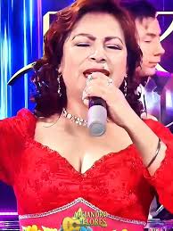 Delia Chávez: Tu Chica Enamorada