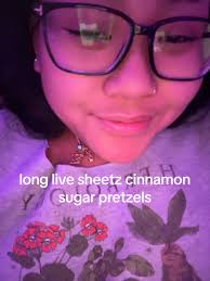 Cinnamon Rolls Pretzels Sheetz