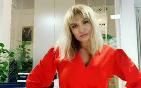Blonda cu picioare lungi și zâmbet de hollywood este poreclită. Cristina Cioran Despre Problemele Legate De SarcinÄƒ GreÈ›uri RÄƒu De MiÈ™care Am IndicaÈ›ii De Galerie Foto Stiri Vedete Si Evenimente Viva Ro